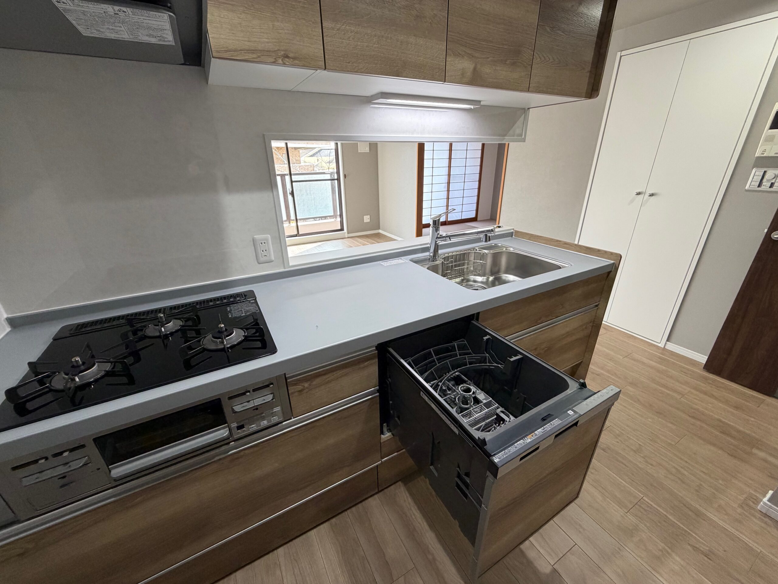 食洗器も付いてます。